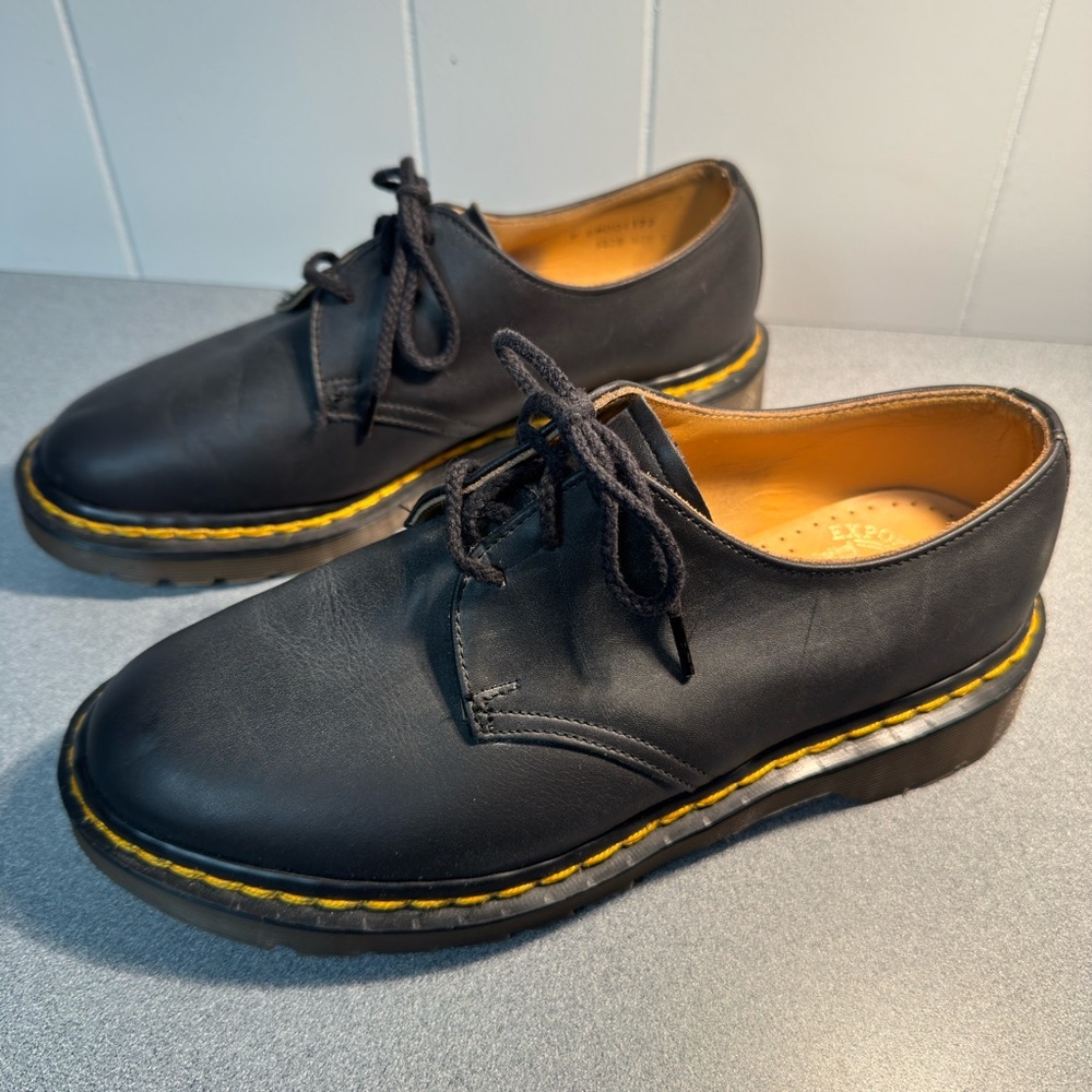 Vintage Dr. Martens 1461 Made in England Oxford Shoes.